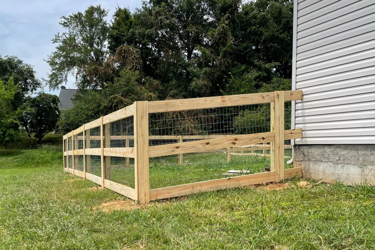 Fence Installation | Knoxville Fencing + Gates | Volunteer Fence Pros